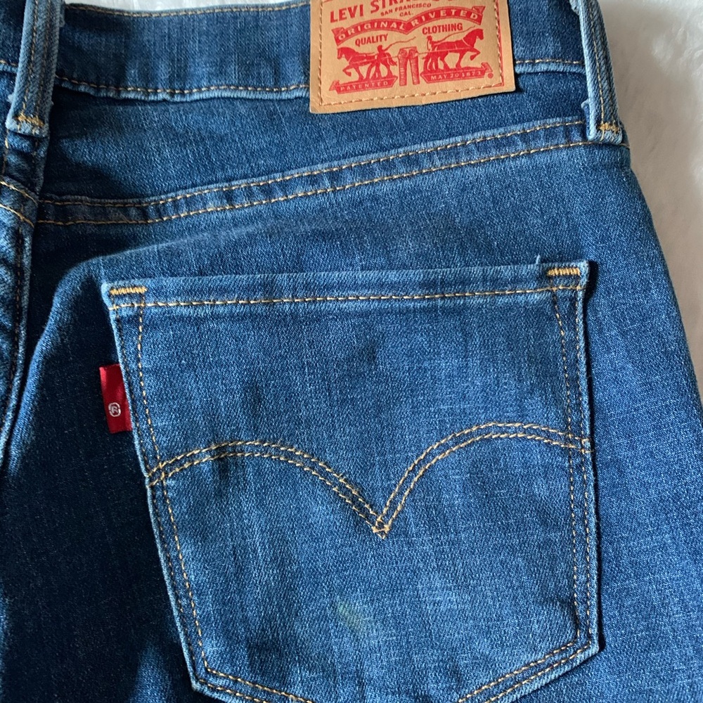 Levi’s bermuda shorts